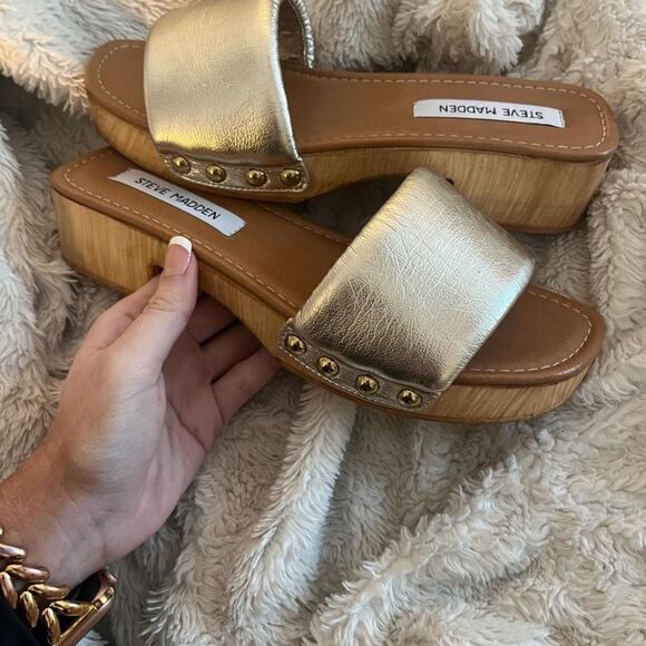 Steve Madden Women's Gold Block Heel Sandals - Picture 1 of 4